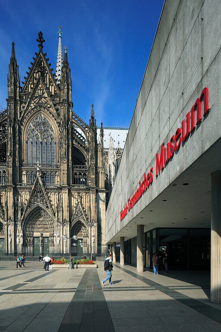 D-Cologne, Rhine, Rhineland, North Rhine-Westphalia, NRW, Cologne Cathedral, Southern portal, Romano-Germanic Museum, Roncalli square