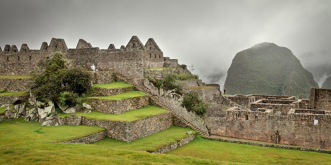 Blick auf Inka Ruinen bei Gewitter, Machu Picchu, Cusco, Cuzco, Peru, Anden, Südamerika