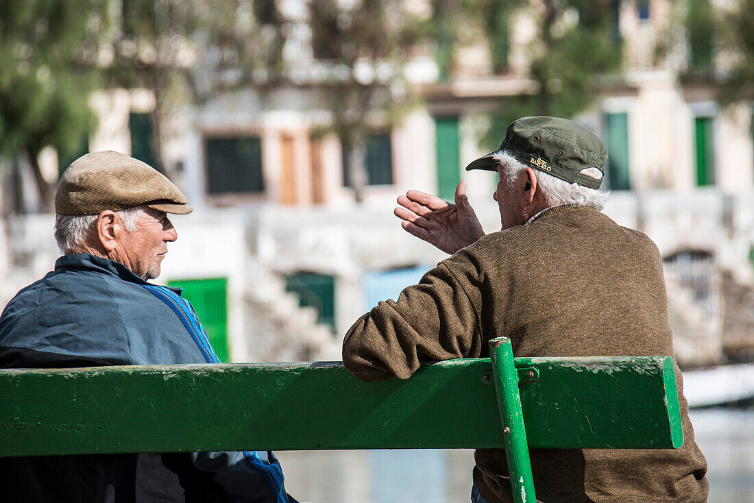Zwei alte Fischer, Portocolom, bei Manacor, Mallorca, Spanien