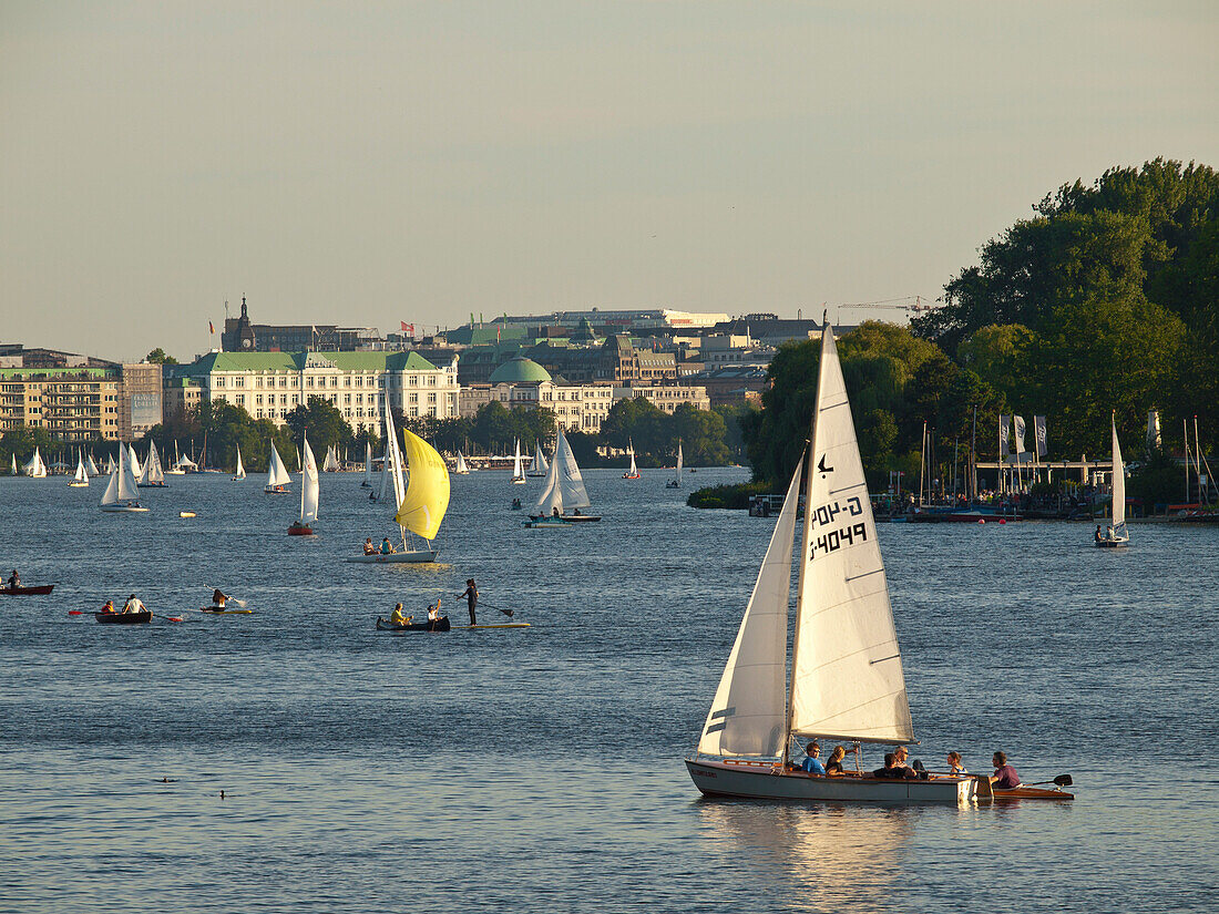 Boats on Lake Alster in the city centre of Hamburg, Hanseatic City of Hamburg, Germany