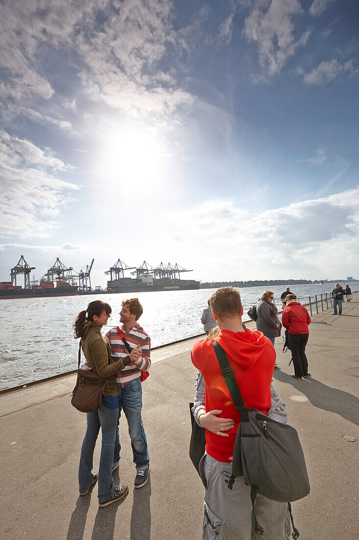 Dancers on the pier, historical harbour Oevelgarnne, Hamburg, Germany