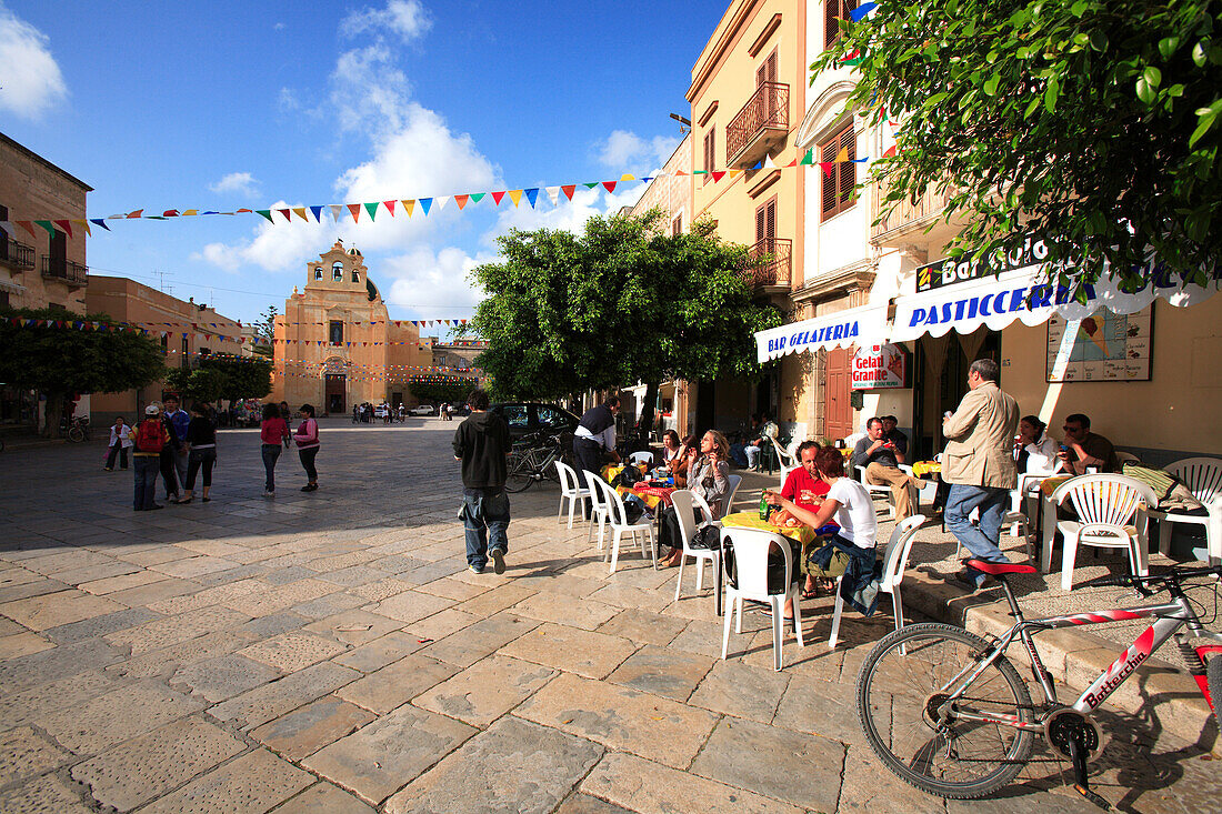 Italy, Sicily,  Aegadian Islands, Favignana Island, village