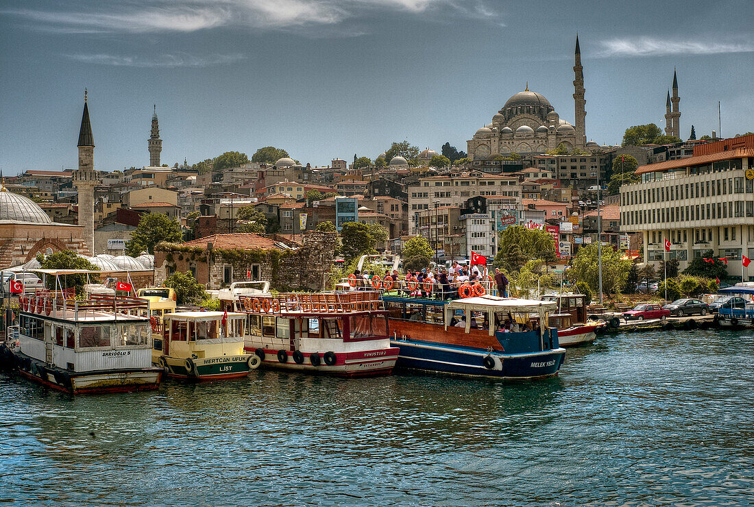 Republic of Turkey, Istanbul, Süleymaniye Mosque, view from the harbour