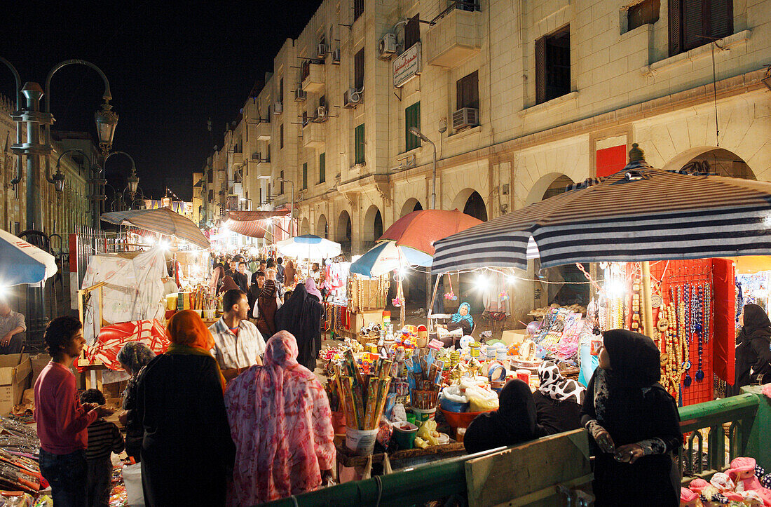 Egypt, Cairo, Khan El Khalili Place, shopping street souk