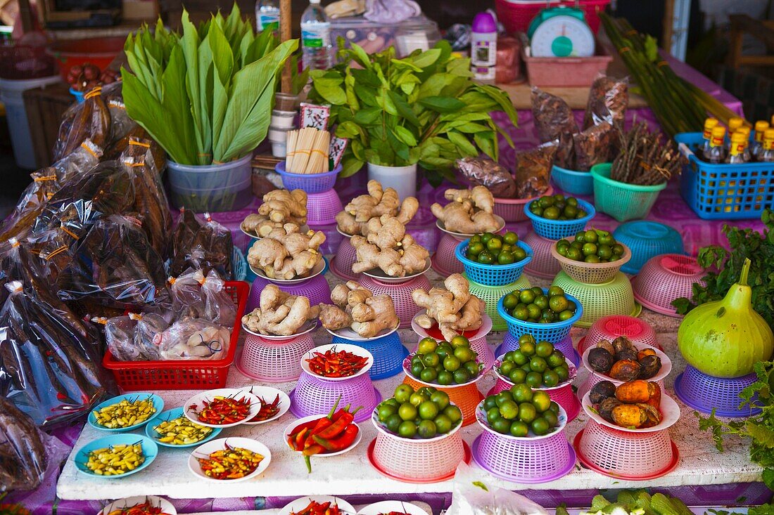 Malaysia, Borneo, Kuching market, vegetable, root and fruit stalls