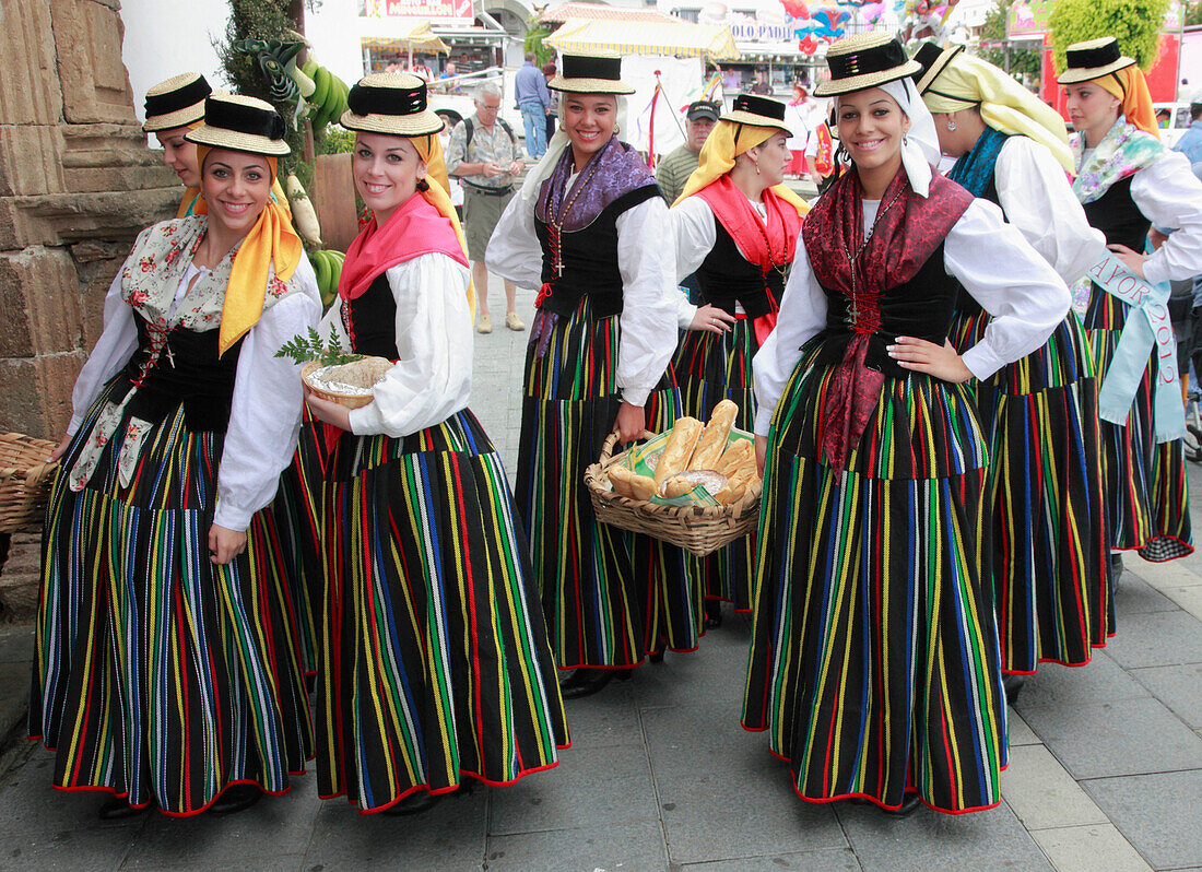 Spain, Canary Islands, Tenerife, Los Realejos, festival, romeria, San Isidoro Labrador, people, traditional dress