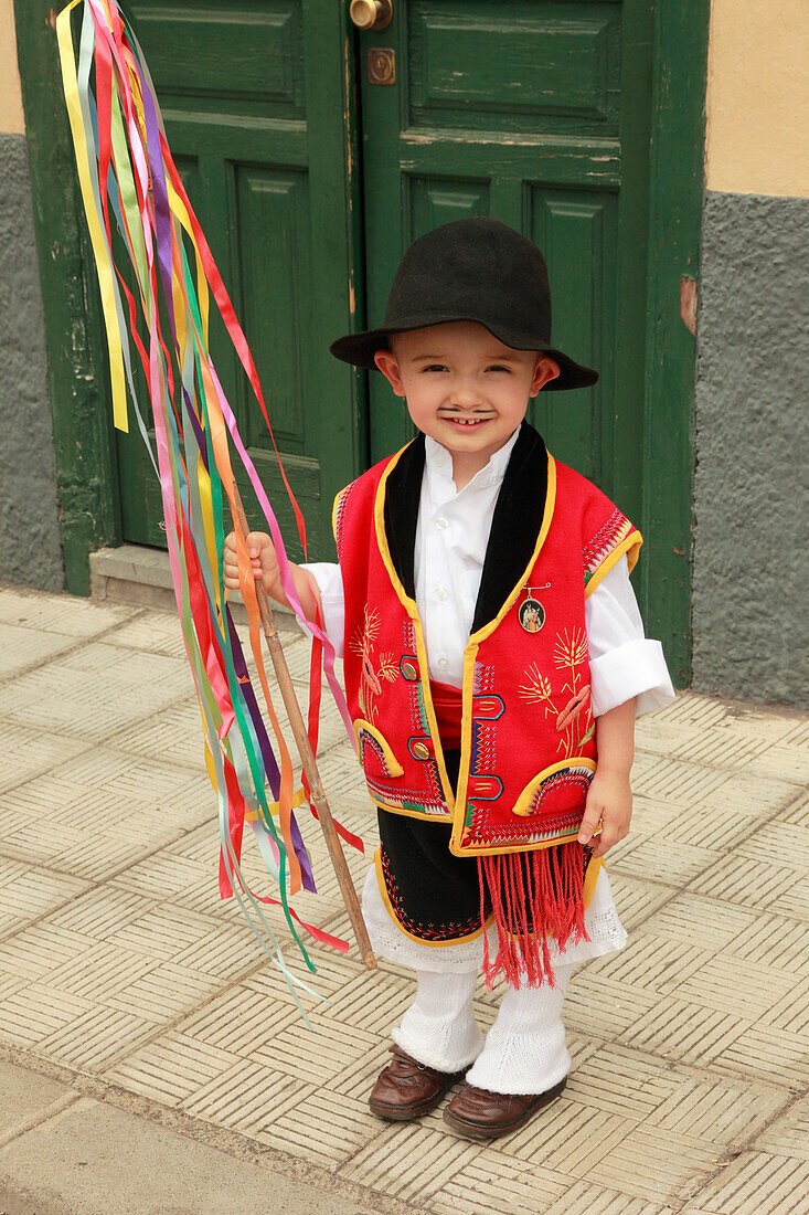 Spain, Canary Islands, Tenerife, Los Realejos, festival, romeria, San Isidoro Labrador, people, traditional dress