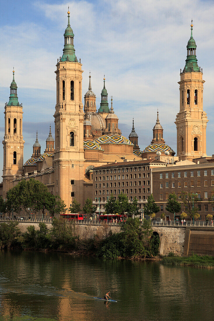 Spain, Aragon, Zaragoza, Basilica de Nuestra Senora del Pilar