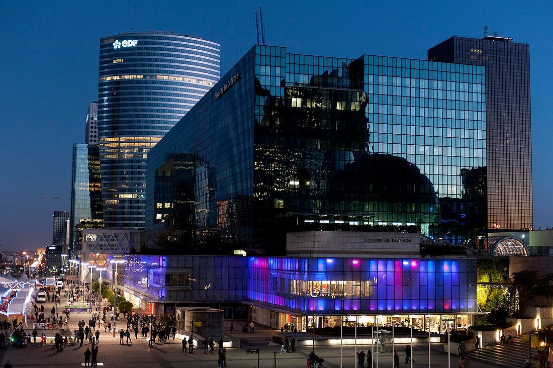 Paris La Défense - The Tower EDF and the shopping mall Les 4 Temps