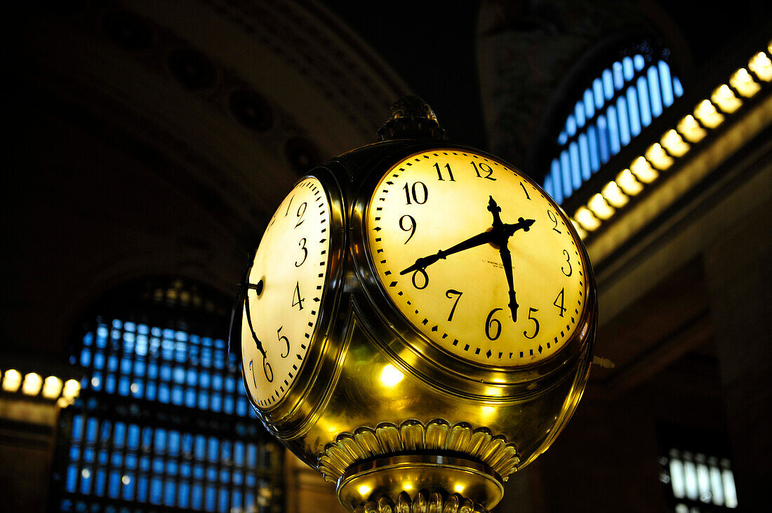Clock on information Booth at Grand Central Station New York City, New York State, United State, USA