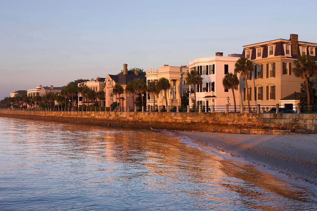 ANTEBELLUM HOMES, THE BATTERY, CHARLESTON SOUTH CAROLINA USA