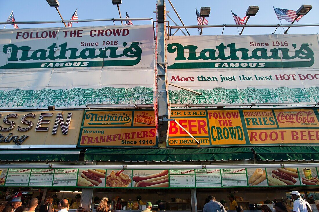 NATHANS FAMOUS HOT DOG STAND SURF AVENUE CONEY ISLAND BROOKLYN NEW YORK USA