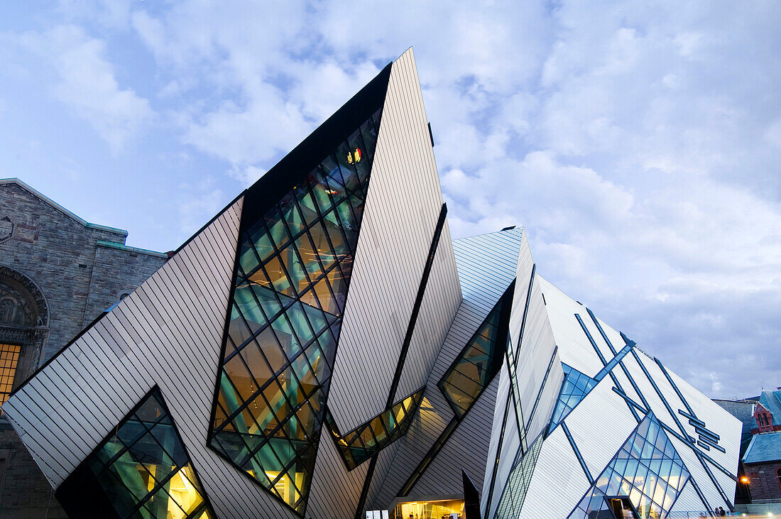 Royal Ontario Museum, designed by Daniel Leibskind, Toronto, Ontario