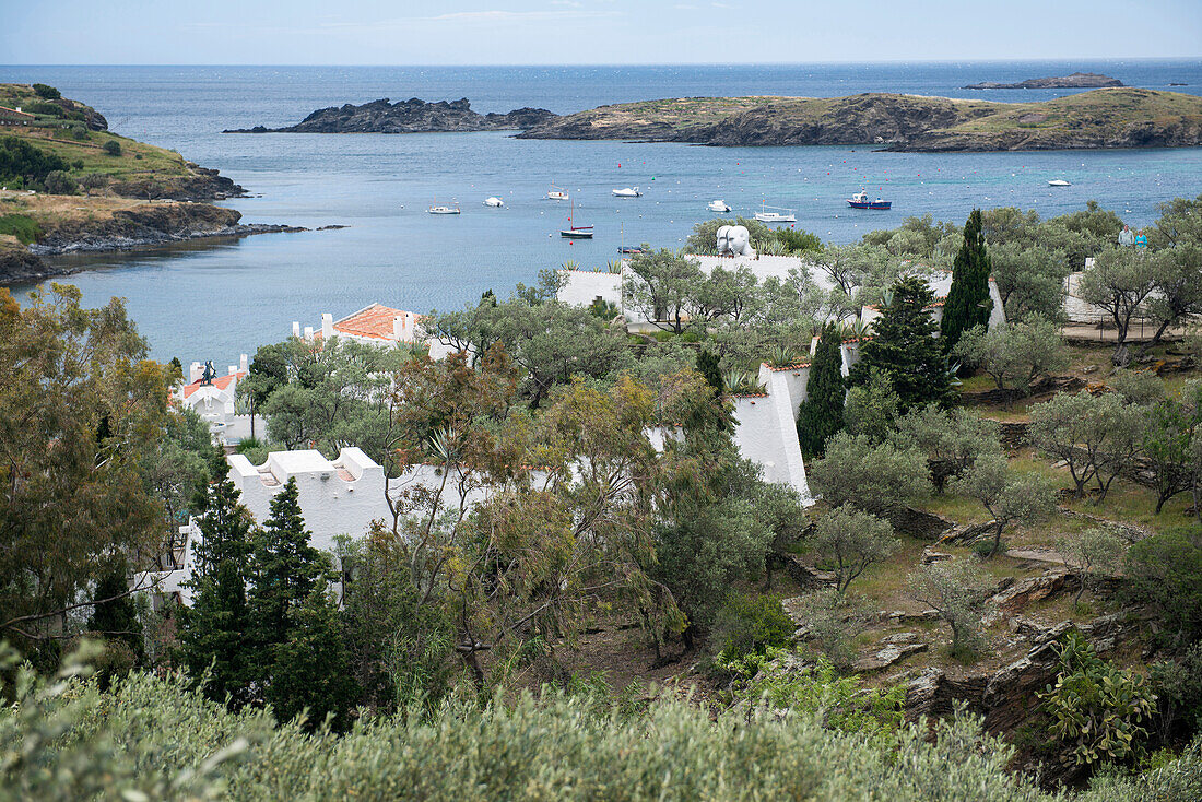 Cala Portlligat und Dali Museum, Cadaques, Costa Brava, Spanien