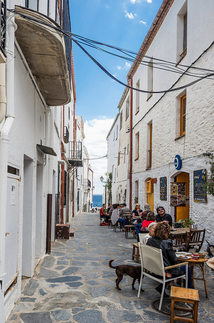 Café in Cadaques, Costa Brava, Spanien