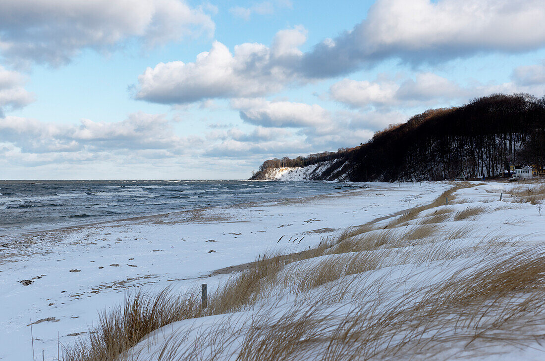 Snow on the North Beach, Baltic sea beach at the seaside resort of Goehren, Island of Ruegen, Mecklenburg-Western Pomerania, Germany