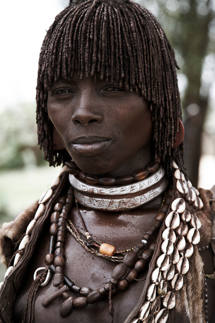 Hamar Frau mit traditioneller Haartracht, Unteres Omo-Tal, Äthiopien
