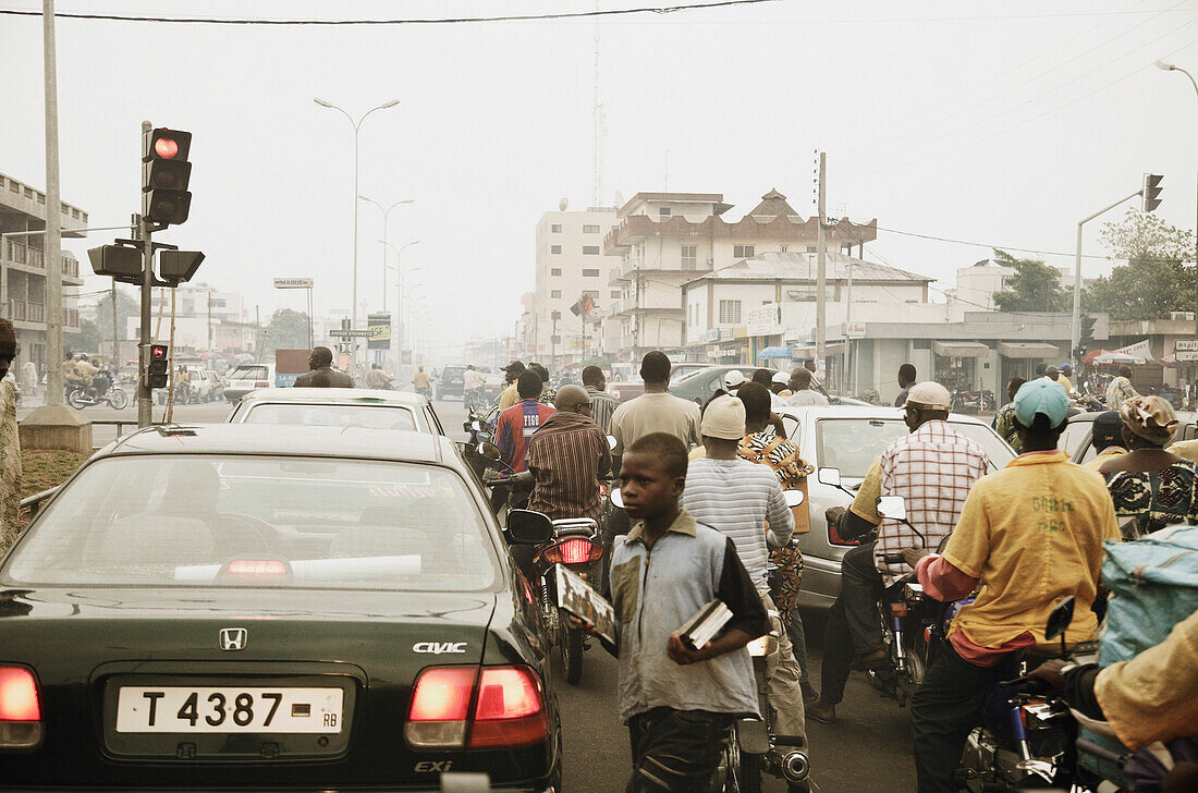 Straßenverhehr, Porto-Novo, Oueme, Benin