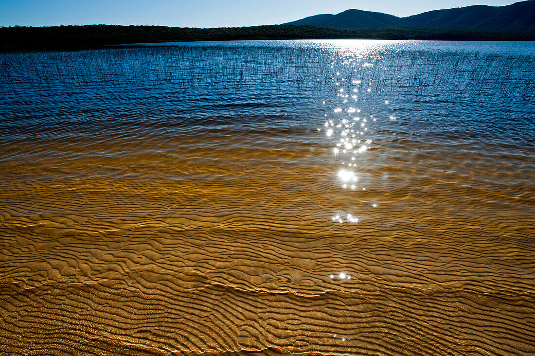 Lake Barracoota in der Cape Howe Wildnis, Croajingolong Nationalpark, Victoria, Australien