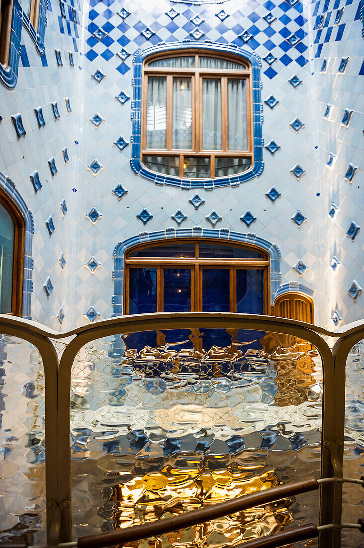 Treppenhaus,Casa Battló,Architekt Antoni Gaudi,Passeig de Gràcia,Barcelona,Spanien