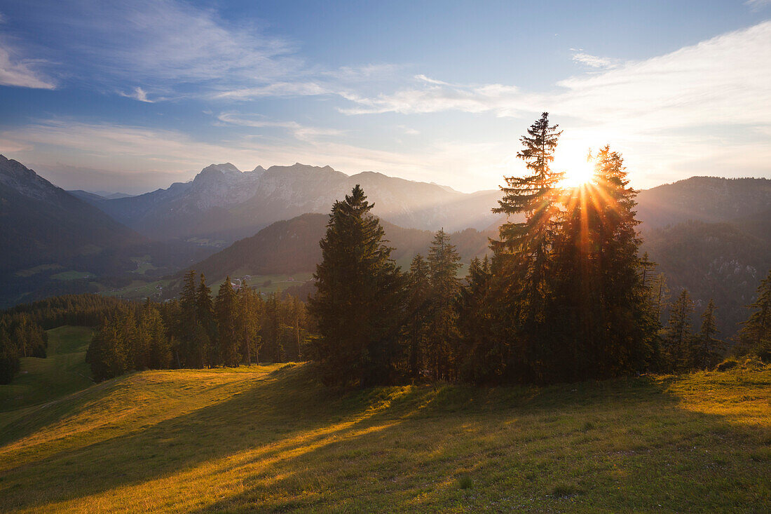 Blick zur Reiteralpe bei Sonnenuntergang, Ramsau, Berchtesgadener Land, Nationalpark Berchtesgaden, Oberbayern, Bayern, Deutschland