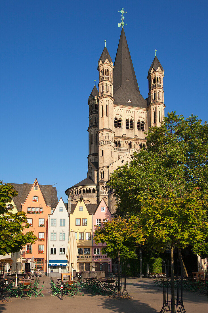 Houses on the fish market in front of the Gross-Sankt-Martin church, Old Town, Cologne, Rhine river, North Rhine-Westphalia, Germany