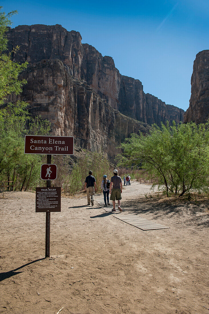 Hiking The Santa Elena Canyon Trail, Big Bend National Park, Texas, Usa