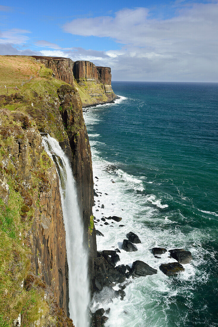 Kilt rock waterfall falling into Atlantic Ocean, Kilt rock Waterfall, Isle of Skye, Scotland, Great Britain, United Kingdom