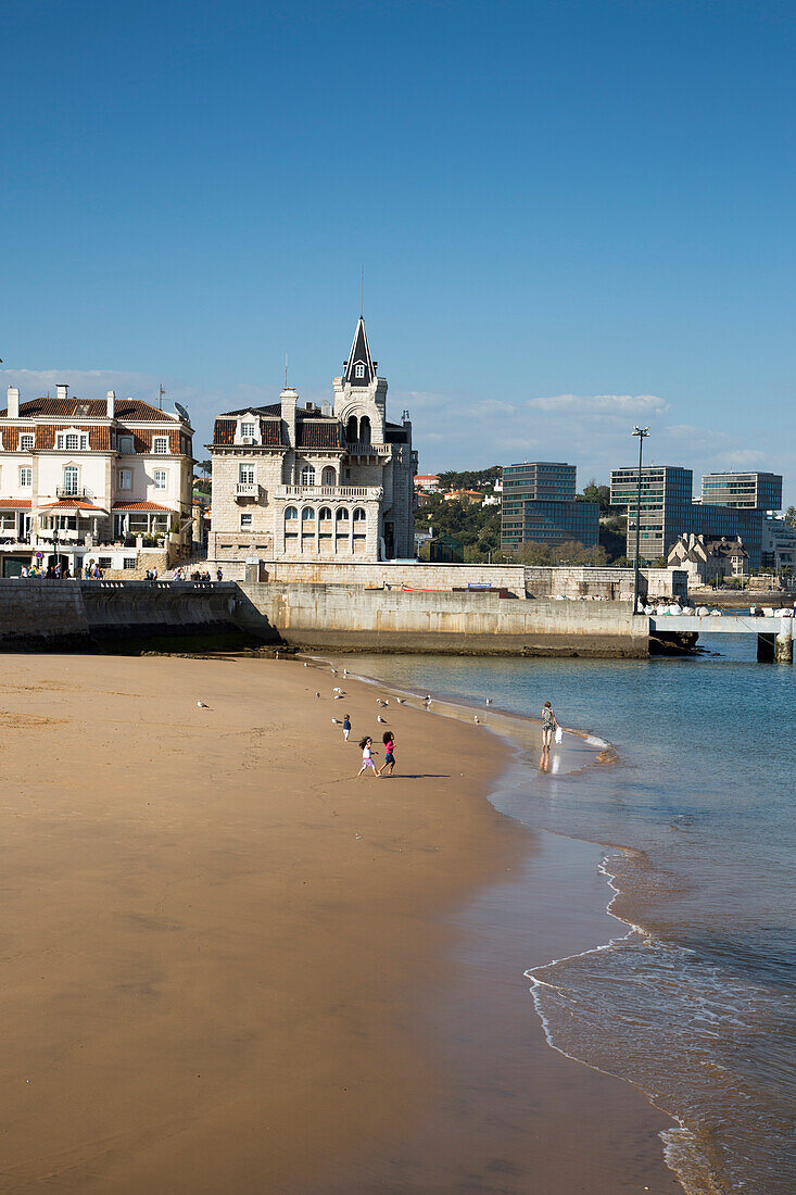 Beach with Villa Albatroz, Cascais, near Lisbon, Lisboa, Portugal