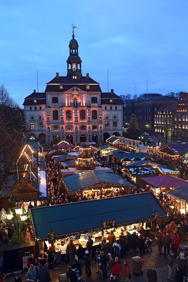 Christmas Market, Town hall, Lueneburg, Lower Saxonia, Germany, Europe