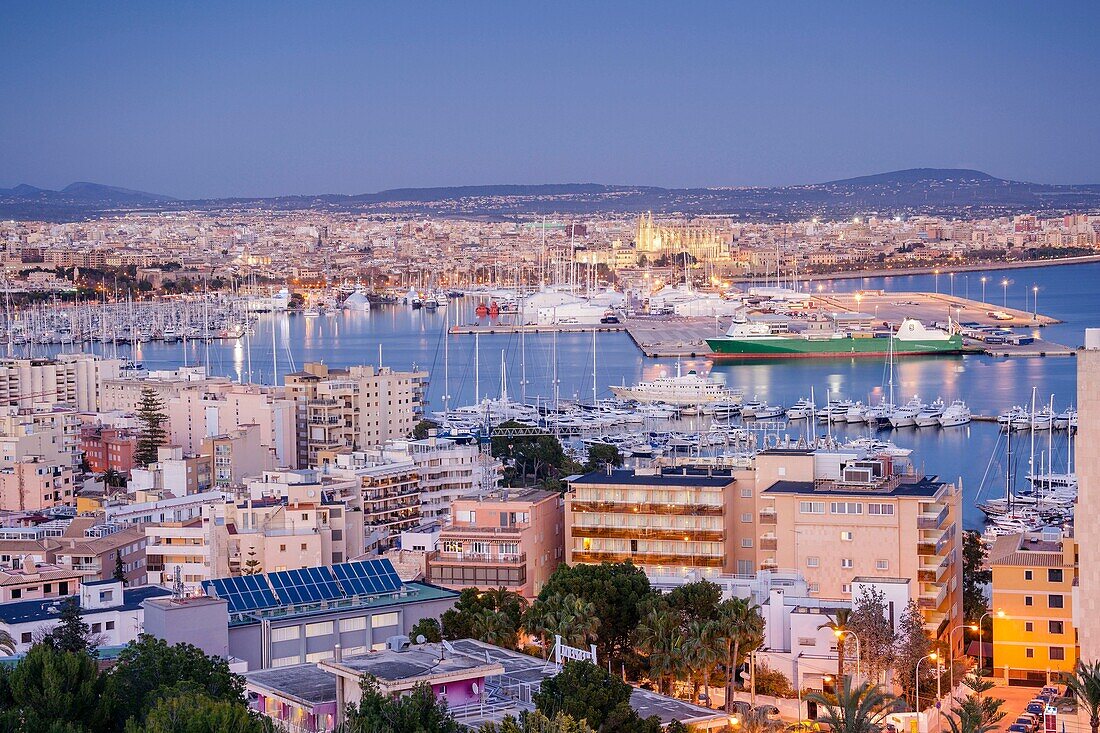 Der Stadtteil Terreno und der Hafen von Palma, Stadtteil West, Palma de Mallorca, Balearen, Spanien, Europa