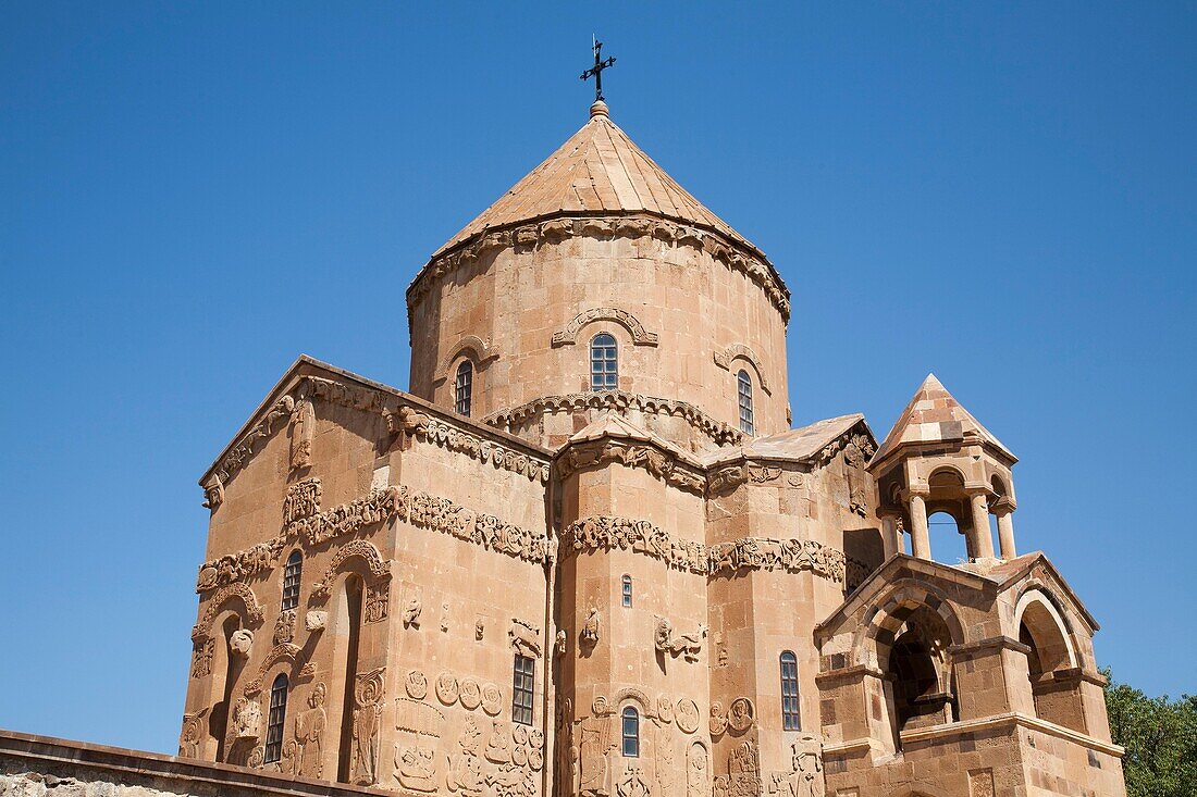 church of the holy cross, armenian cathedral, akdamar island, lake van, south-eastern anatolia, turkey, asia
