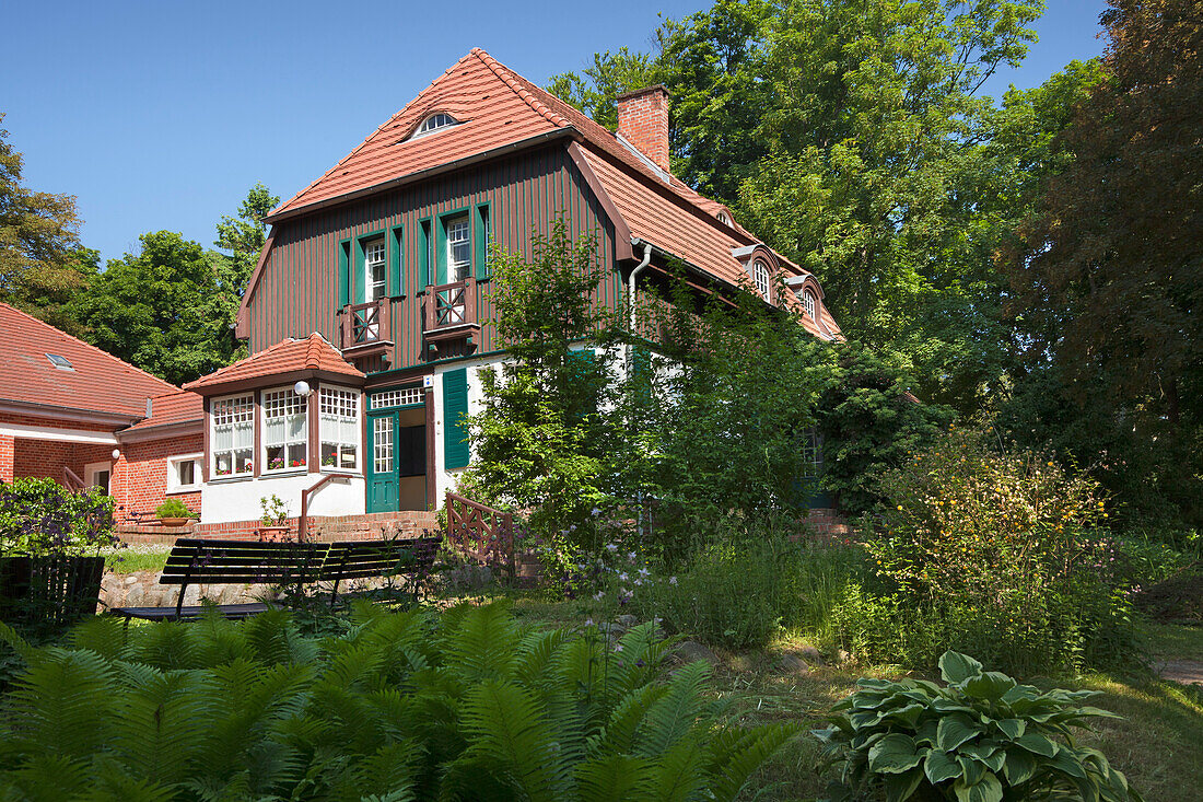 Gerhart-Hauptmann-Haus, Haus Seedorn, Kloster, Insel Hiddensee, Nationalpark Vorpommersche Boddenlandschaft, Ostsee, Mecklenburg-Vorpommern, Deutschland