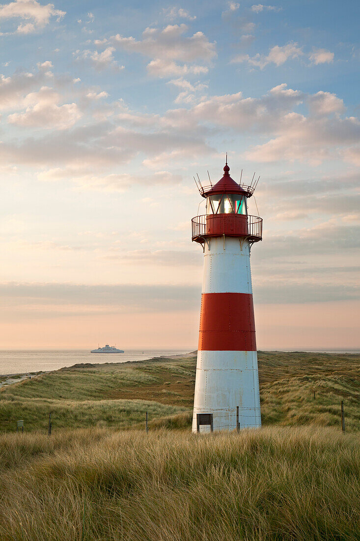 List Ost lighthouse, ferry to Romo island, Ellenbogen peninsula, Sylt island, North Sea, North Friesland, Schleswig-Holstein, Germany