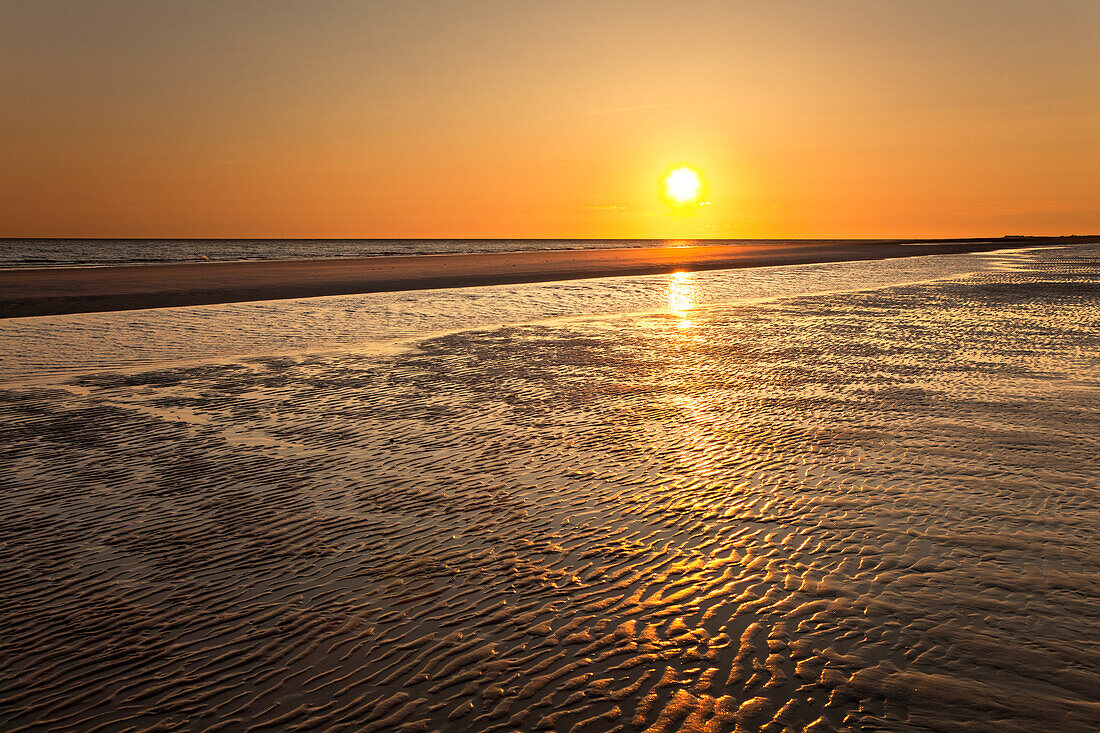 Sunset at Kniepsand, Amrum island, North Sea, North Friesland, Schleswig-Holstein, Germany