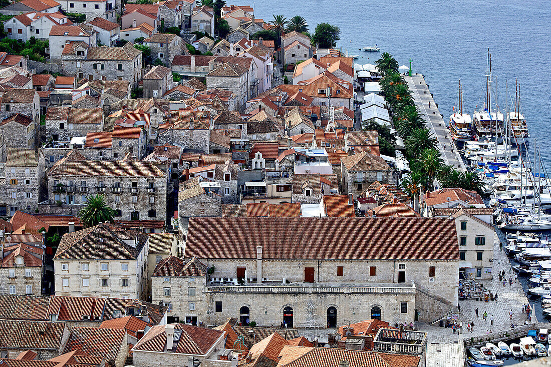 Idyllische Hafenstadt, Hvar, Dalmatien, Kroatien