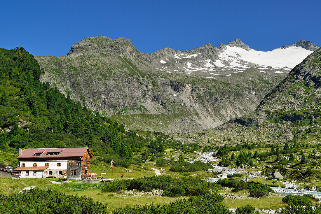 Alpine hut Alpenrose in front of Vierte Hornspitze and Dritte Hornspitze, Zillertal Alps, valley Zillertal, Tyrol, Austria