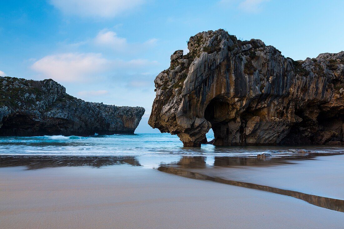 Cuevas del Mar beach, Llanes council, Cantabrian sea, Asturias, Spain, Europe