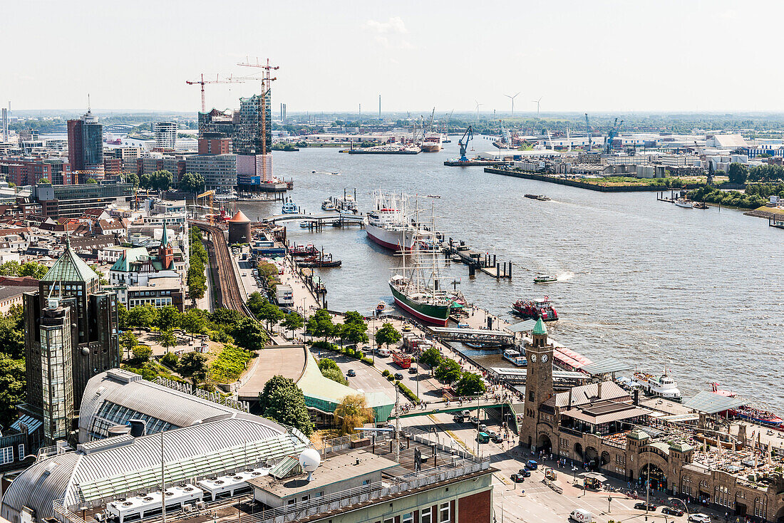 View to Hamburg harbour with the Elbphilharmonie and the Landungsbruecken, Hamburg, Germany