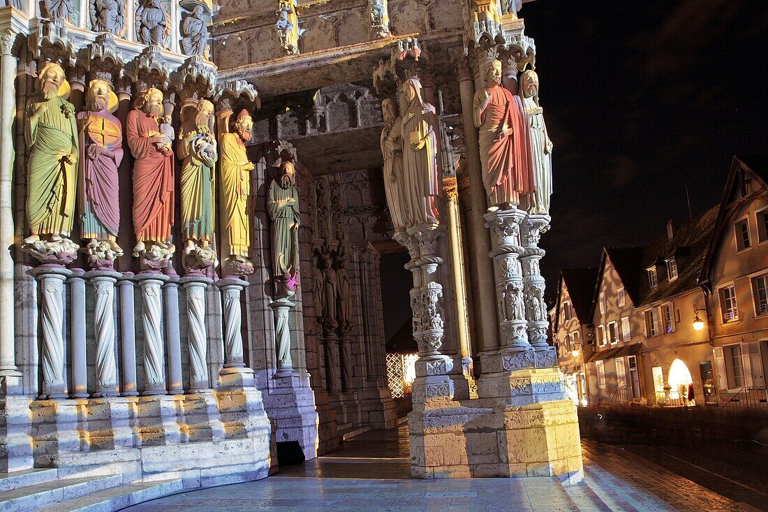 Lit-Up Details, Sculptures Of Saints Apostles On The Cathedral'S North Door, Chartres In Lights Festival, Eure-Et-Loir (28), France
