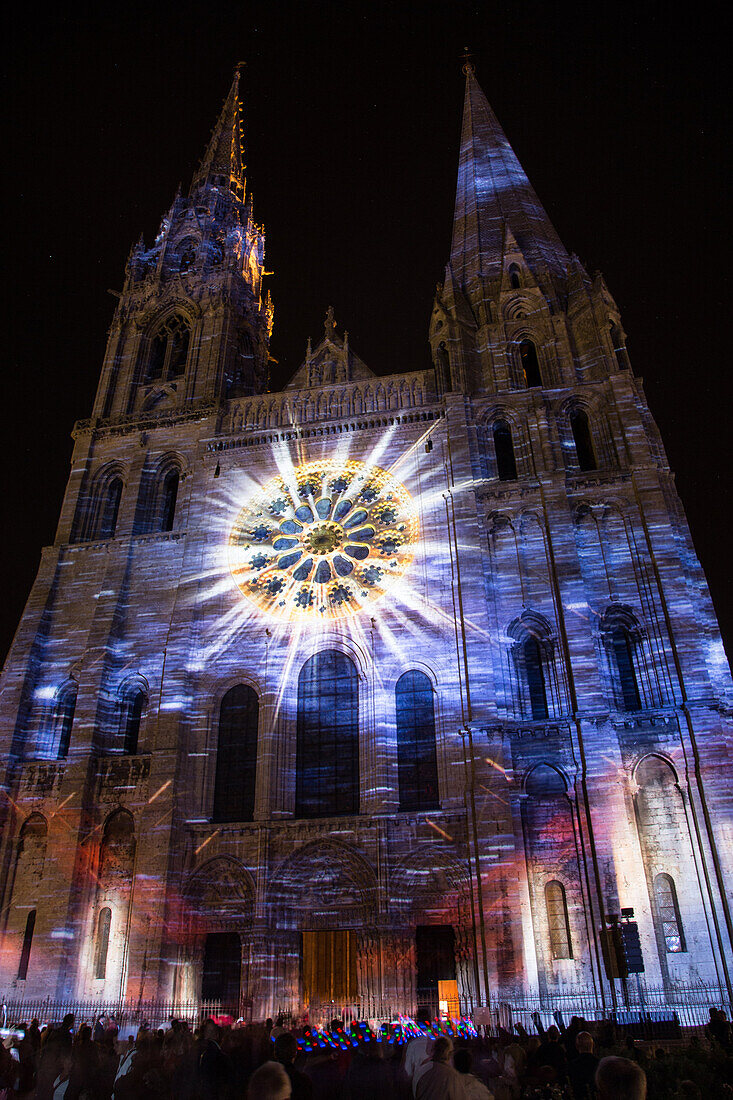 New Scenography On The Royal Door Of The Cathedral Staged By 'Spectaculaires, Allumeurs D'Images', Chartres In Lights, Eure-Et-Loir (28), France