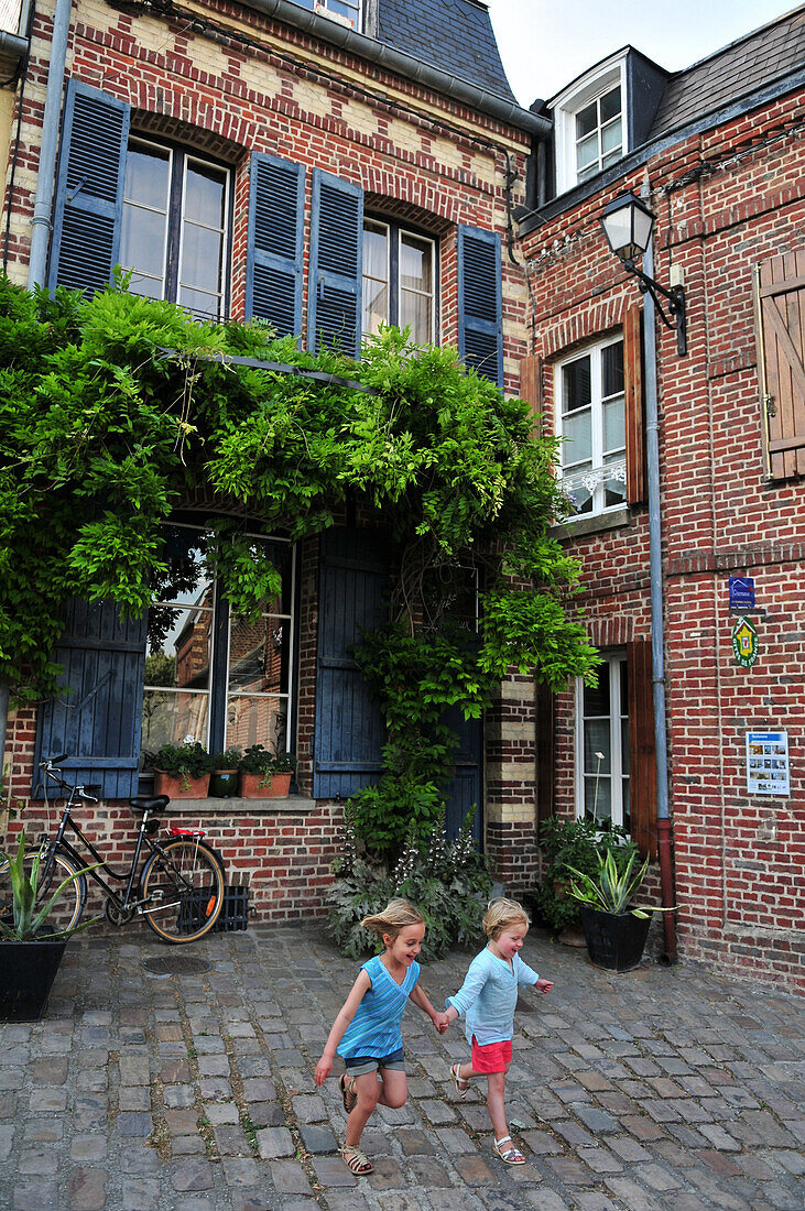 Little Girls In The Courtyard Of A House, Saint-Valery-Sur-Somme, Bay Of Somme, Somme (80), France