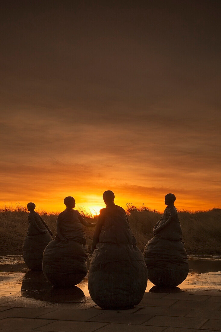 'Uk, England, Tyne And Wear, Four Female Statues At Sunset; South Shields'
