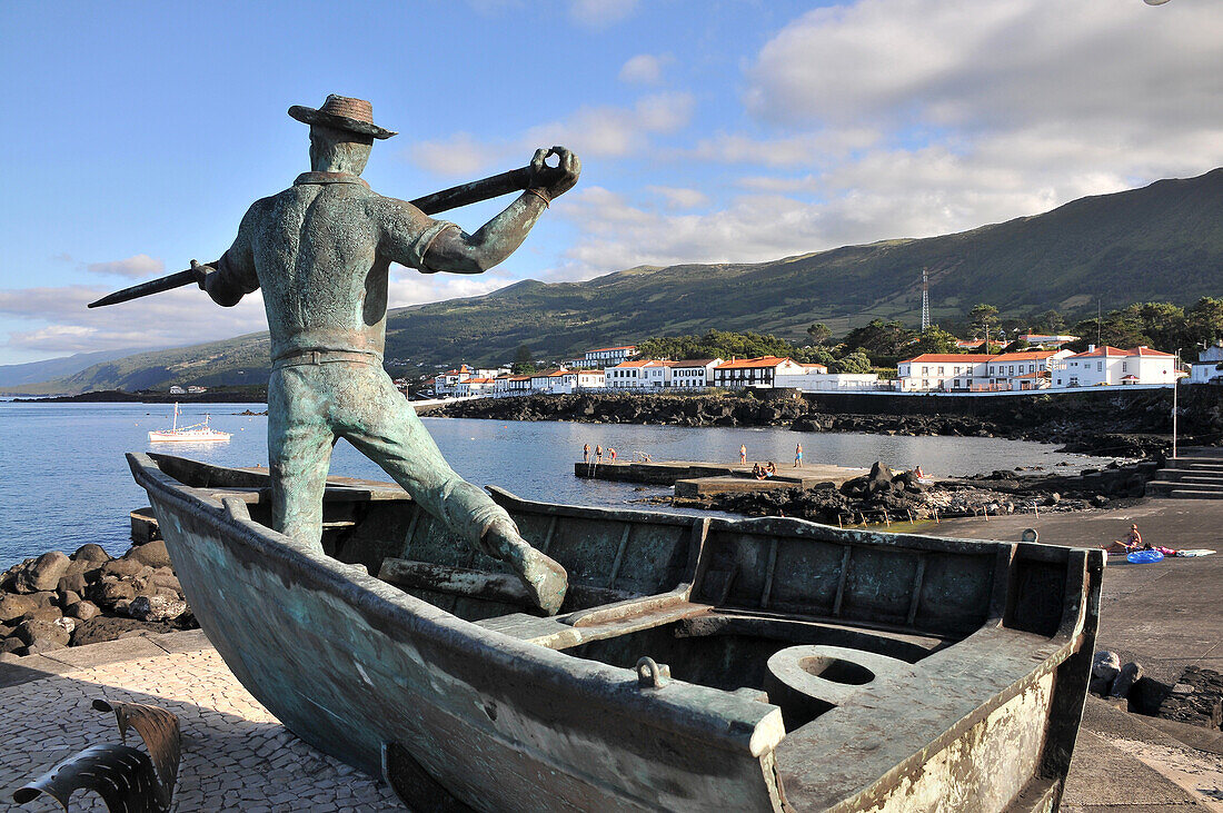 Walfängerdenkmal in Sao Roque do Pico, Nordküste, Insel Pico, Azoren, Portugal