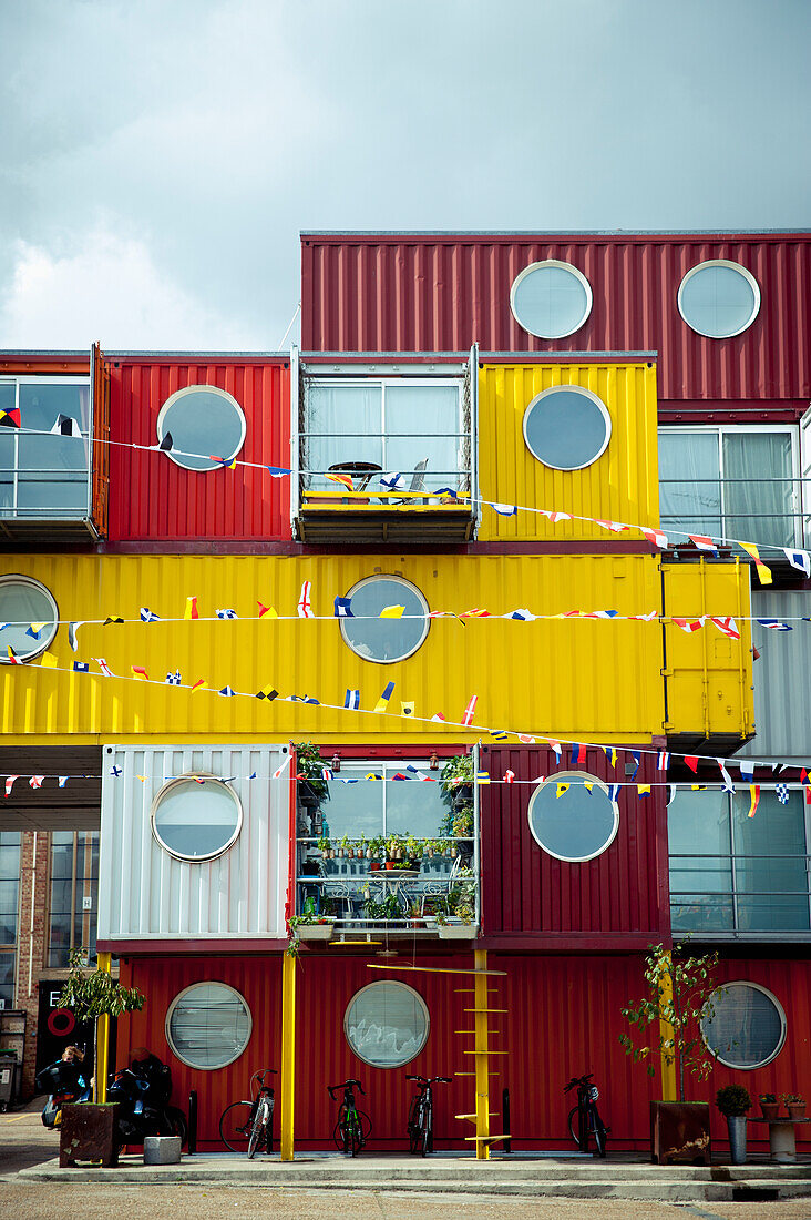 Dosfotos, nobody, Outdoors, Day, Office Block, Building Exterior, Architecture, Built Structure, Modern, London, Trinity Buoy Wharf, UK, Container, Recycled Material, Nobody, Open Air, Outside, Exterior, Exteriors, Greater London, Color Image, Photography