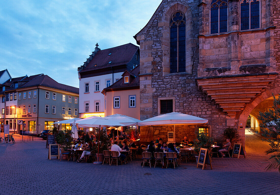 Wenigemarkt mit Aegidienkirche bei Nacht, Erfurt, Thüringen, Deutschland