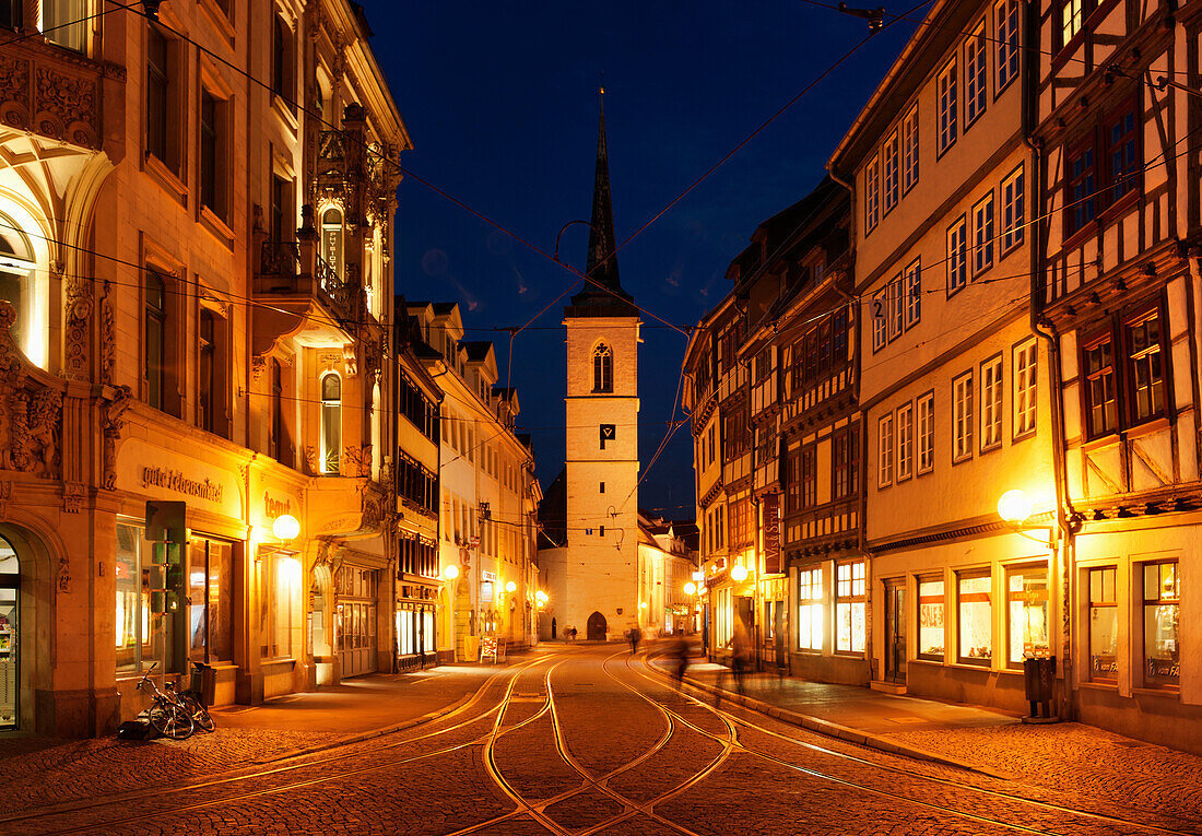 Marktstraße bei Nacht mit Allerheiligenkirche, Erfurt, Thüringen, Deutschland