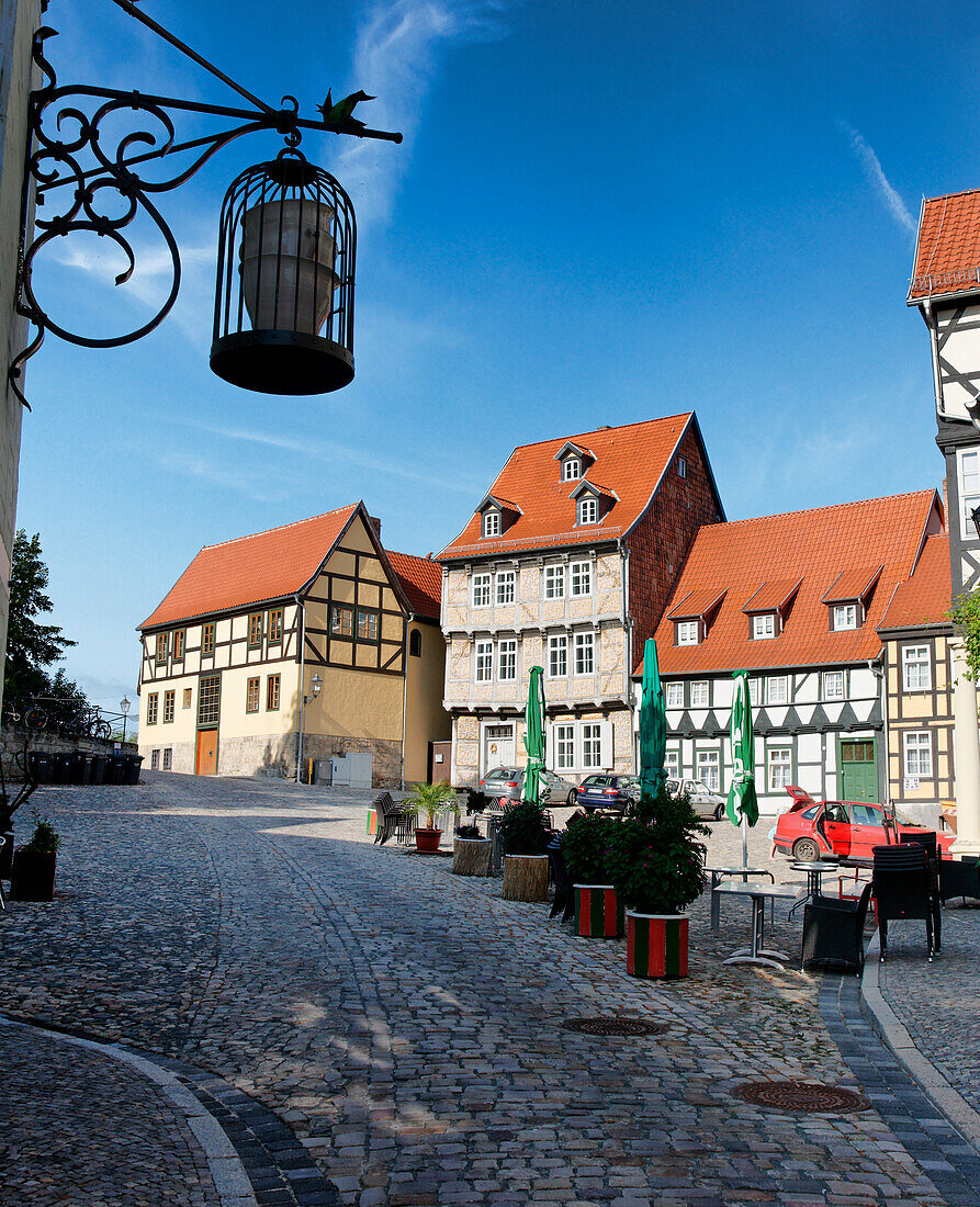 Half-timbered houses and cafe on Schlossberg, Quedlinburg, Saxony-Anhalt, Germany