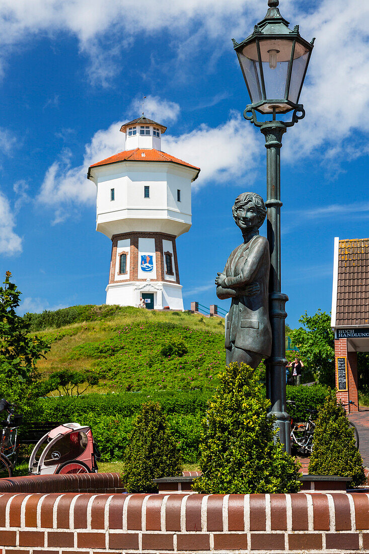 Lale Andersen Dankmal und Wasserturm, Langeoog, Ostfriesische Inseln, Nordsee, Ostfriesland, Niedersachsen, Deutschland, Europa