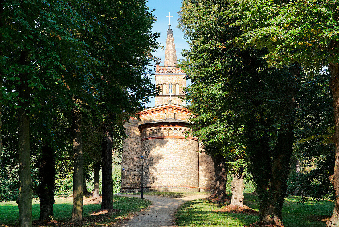Petzower Dorfkirche auf dem Grelleberg, Petzow, Brandenburg, Deutschland